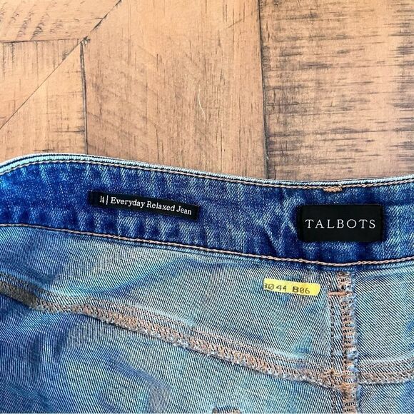Talbots Everyday Relaxed Jeans Womens Size 14 Blue Denim Raw Hem - Picture 5 of 8